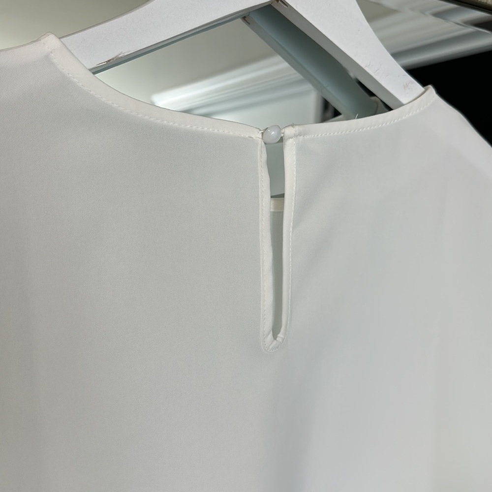 Elegant White Ruffle Sleeve Top - Picture 6 of 6